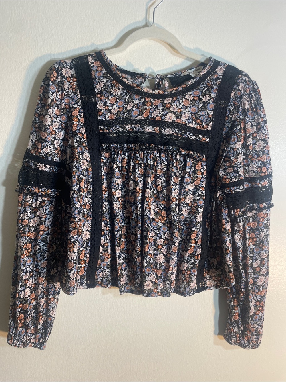 American Eagle Outfitters Black Floral Lace-Trim Peasant Blouse